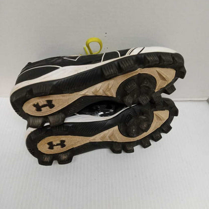Under Armour Baseball Cleats - Size 7