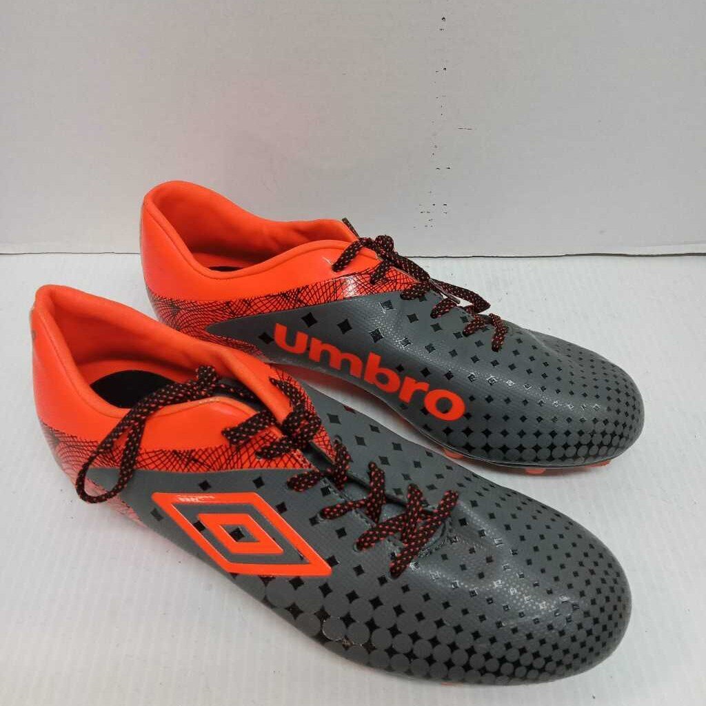 Umbro Soccer Cleats - Size 9 Mens