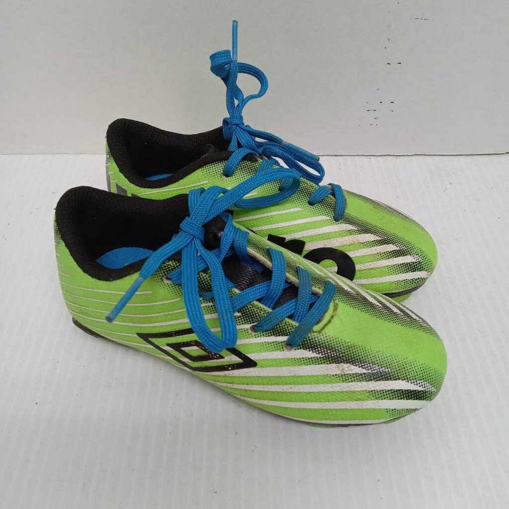 Umbro Youth Soccer Cleats - Size Youth 10