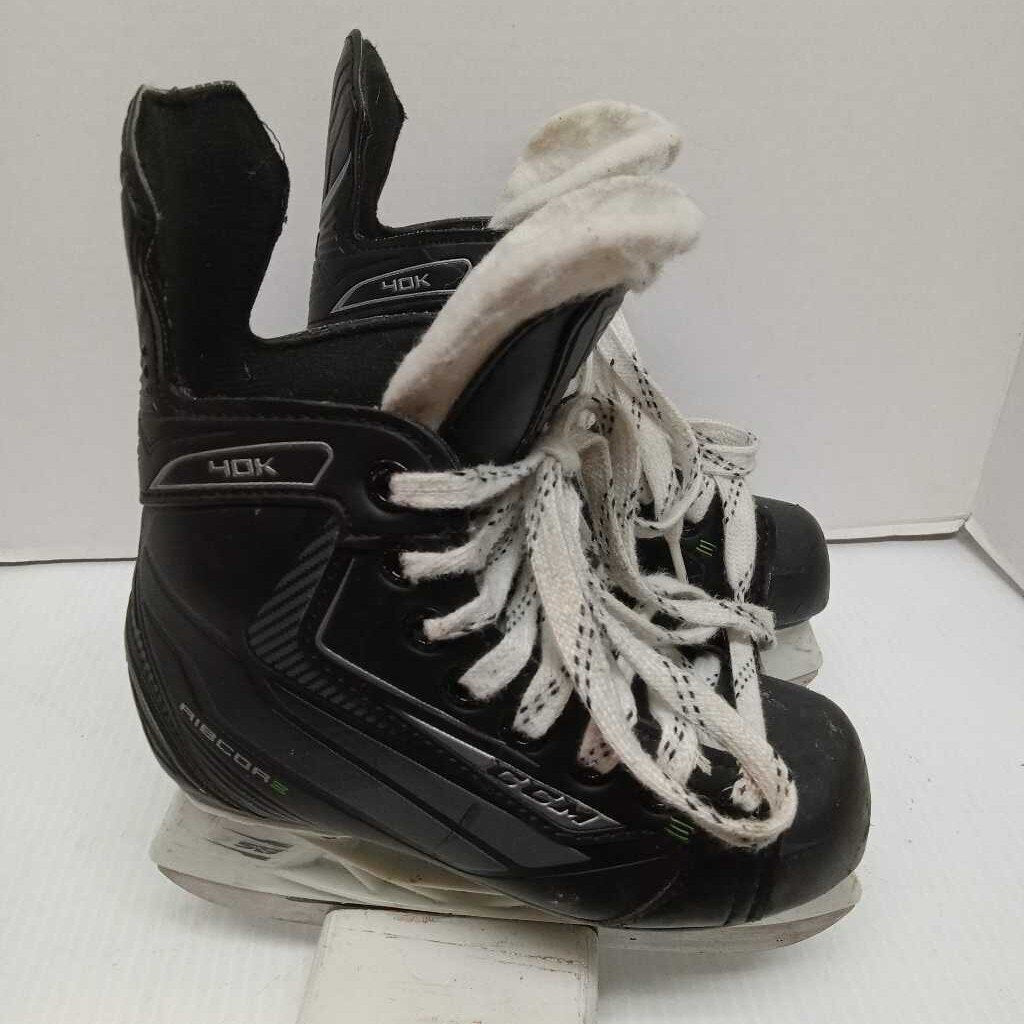 CCM Ribcore 40K Hockey Skates - Size Y11