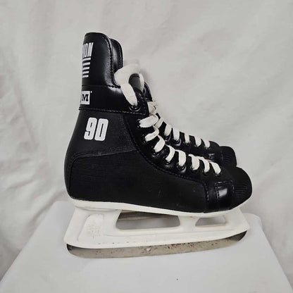 CCM Champion 90 Junior Hockey Skates - size 3