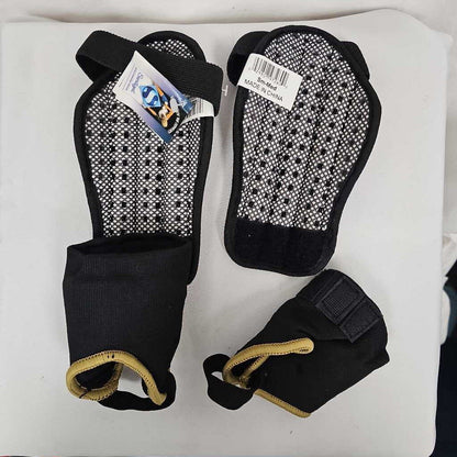 MacGregor Pro Mesh Soccer Shin Guards - Size Small-Med