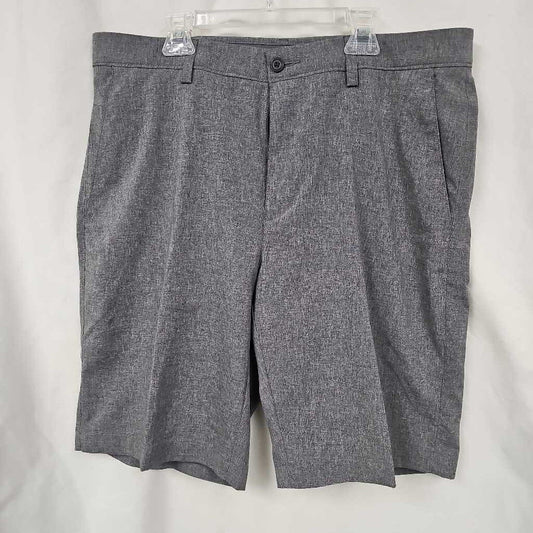 PGA Tour Men's 9" Flat Front Golf Shorts with Active Waistband