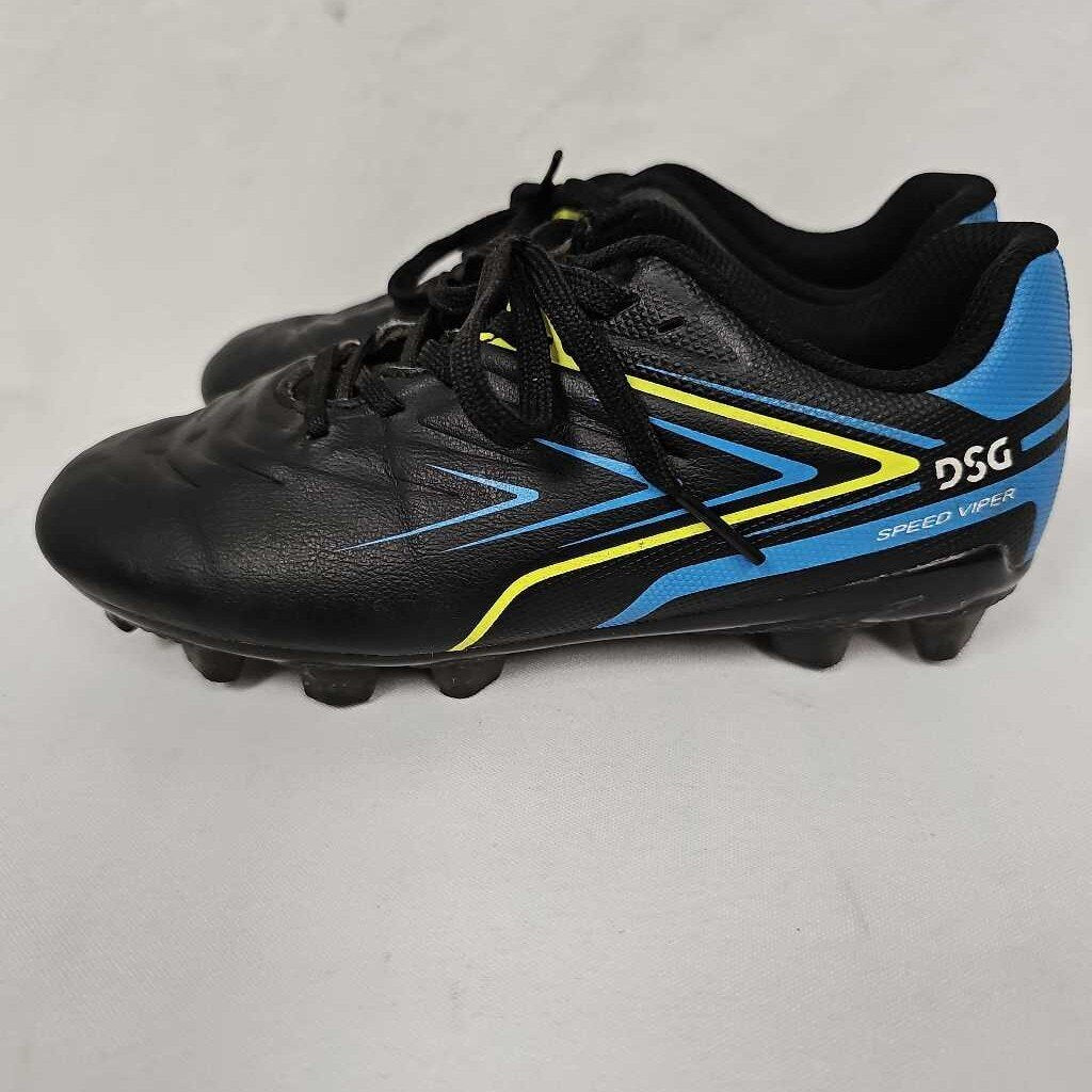 DSG Speed Viper 2.0 Youth Soccer Cleats | Size 1 | Black