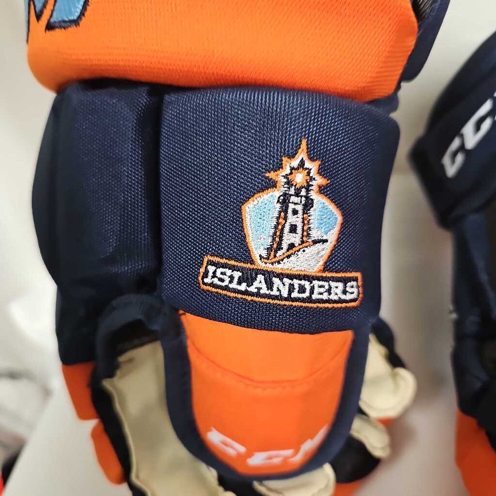 CCM Tacks 65C Islanders Hockey Gloves - Size 13"