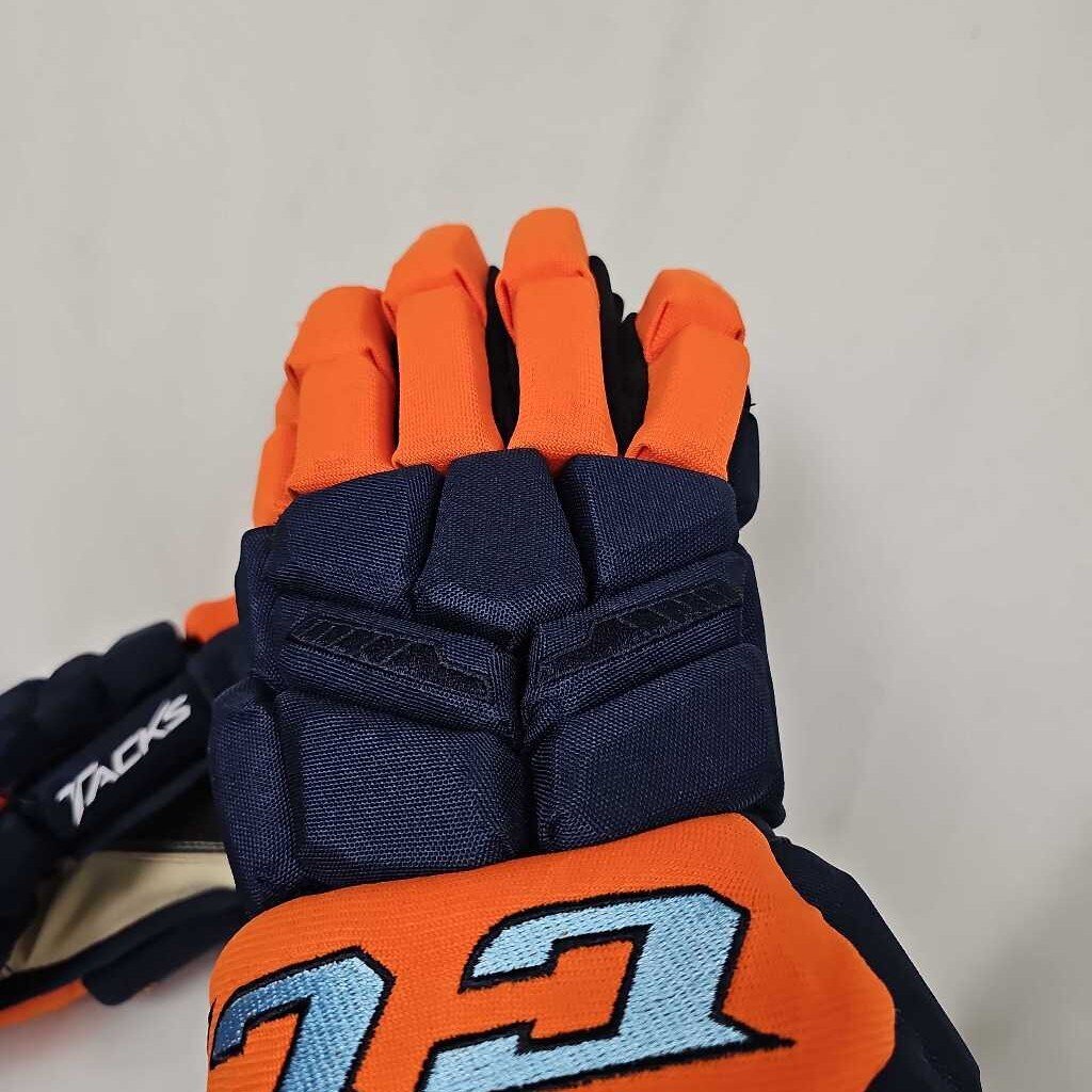 CCM Tacks 65C Islanders Hockey Gloves - Size 13"