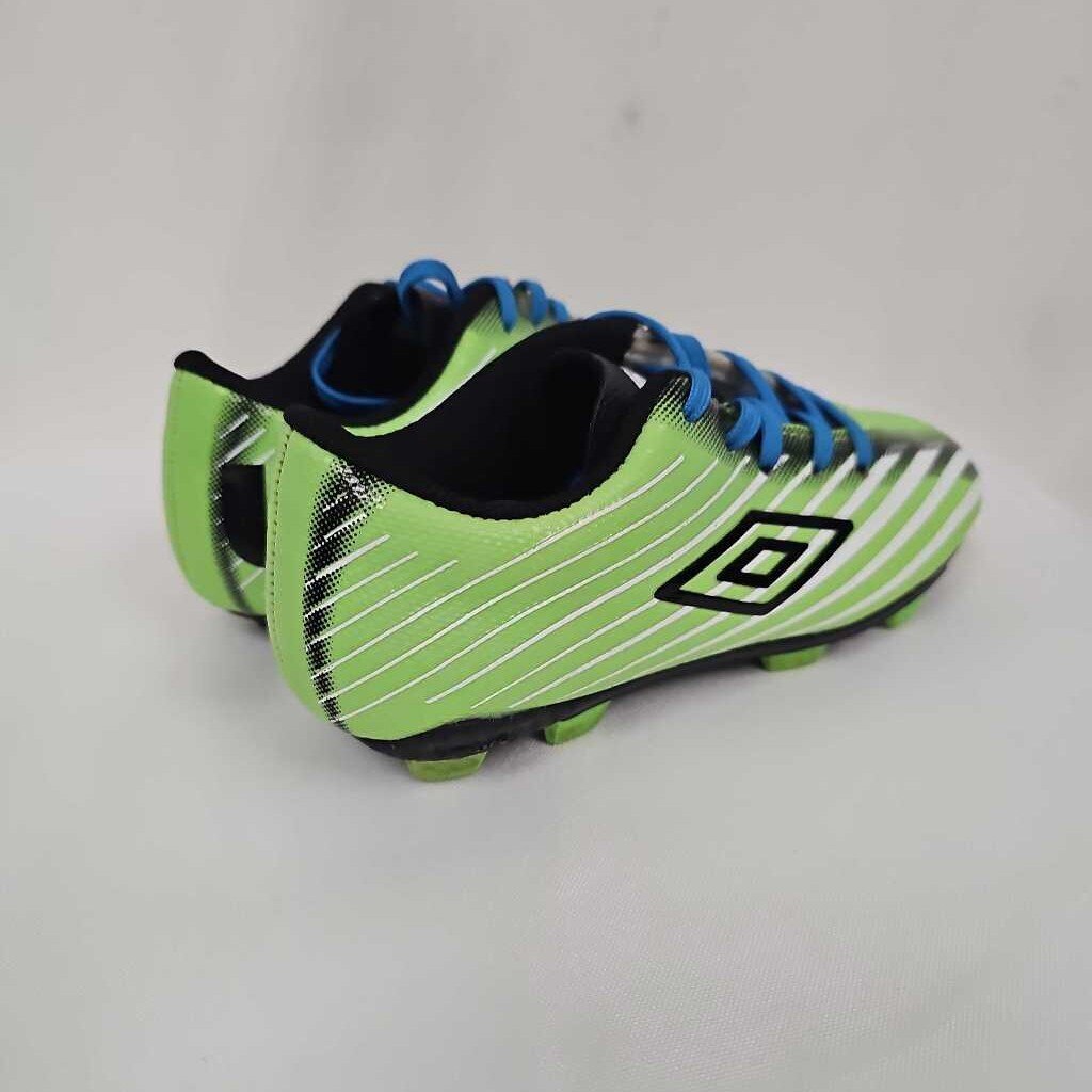Umbro Arturo 2.0 Youth Soccer Cleats - Size Y10