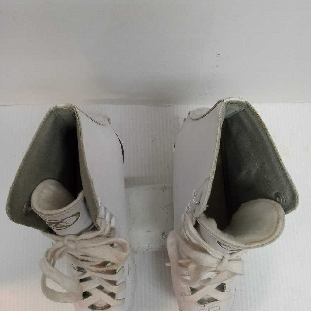 DBX Figure Skates White Size 4 Preowned