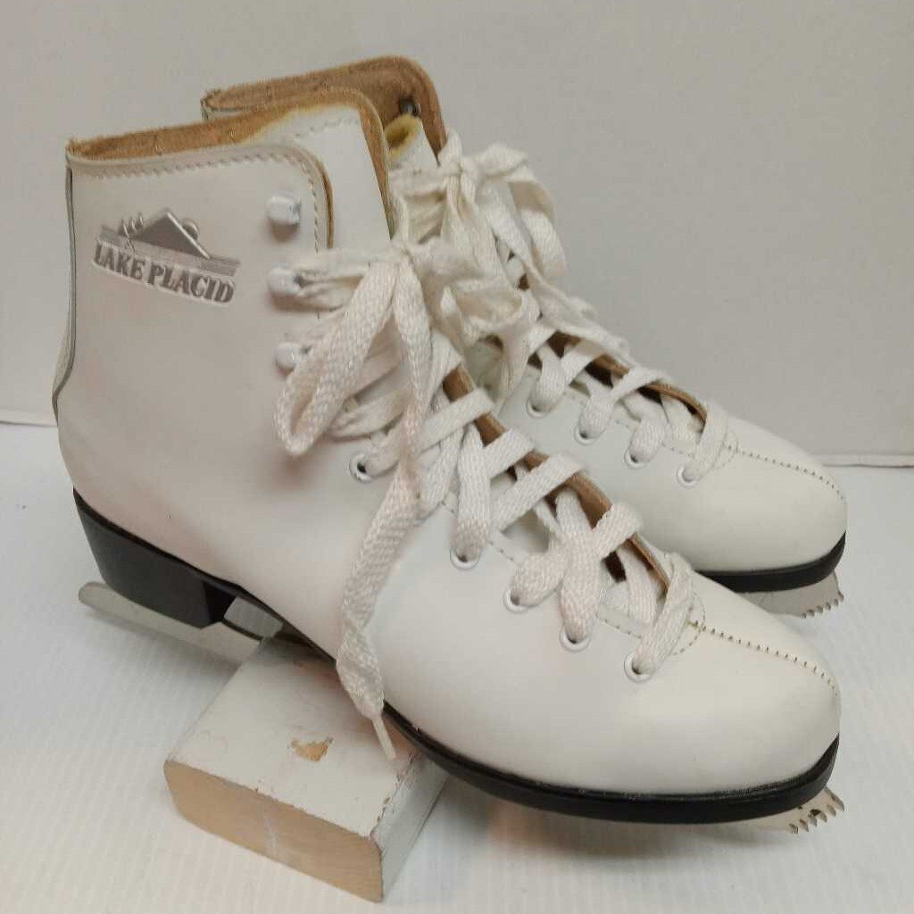 Lake Placid Traditional Figure Skates White Size 9 Preowned