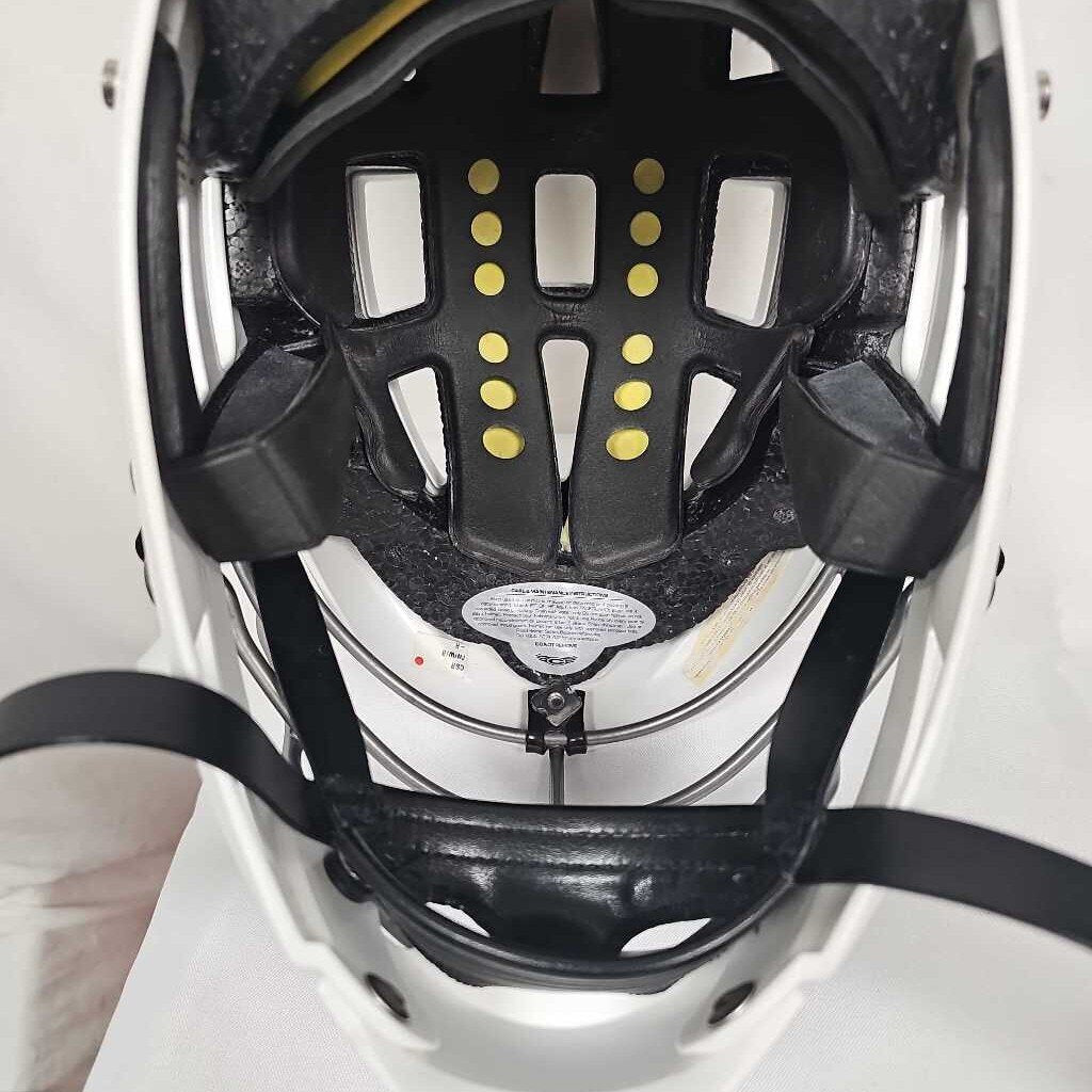 Cascade CS-R Lacrosse Helmet - Size Youth