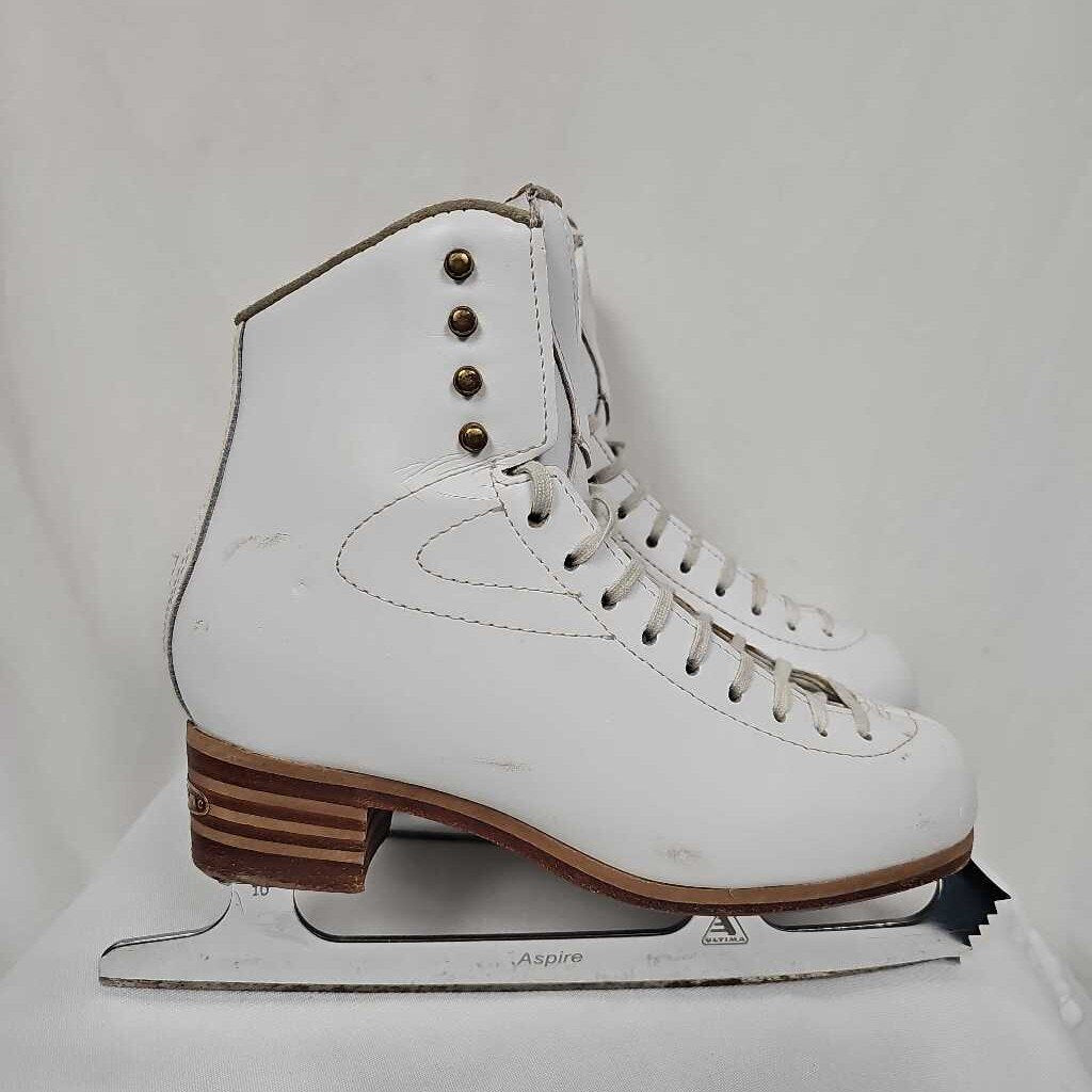 Jackson Ultima Premiere 2500 Figure Skates with Aspire Baldes- Size 7 C