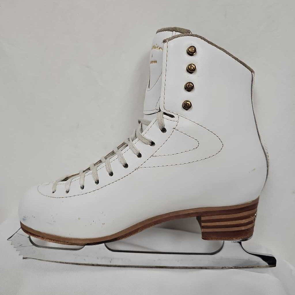Jackson Ultima Premiere 2500 Figure Skates with Aspire Baldes- Size 7 C