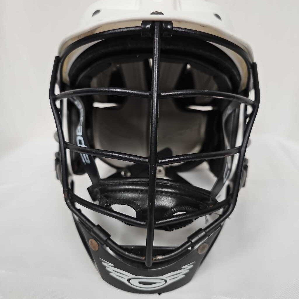 Cascade CPV-R Lacrosse Helmet | White w/ Black Mask| M/L | Used