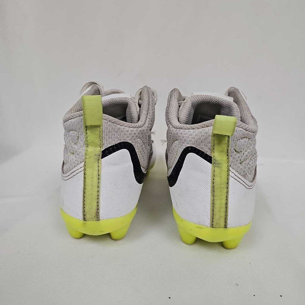 New Balance Rush v4 Lacrosse Cleats - Size 4.5