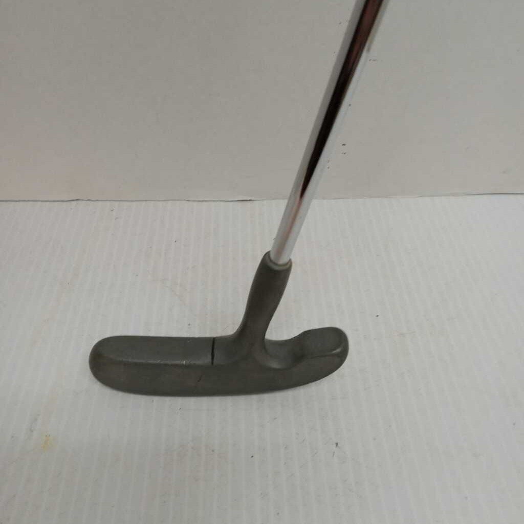 Northwestern Junior Blade Putter Left or Right Hand 26" 3 - 6yrs Preowned