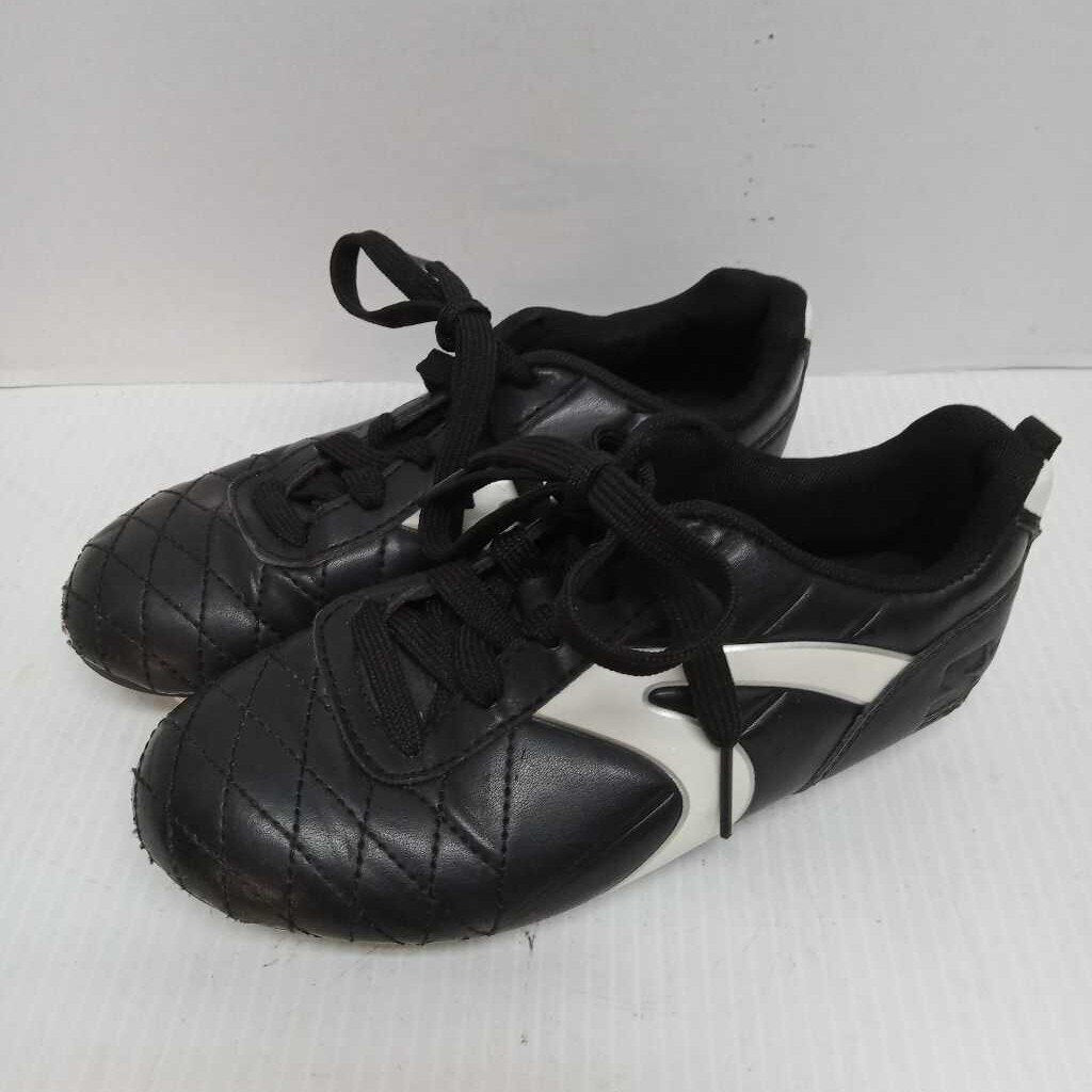 Starter Soccer Cleats Black/White Size 3 Preowned
