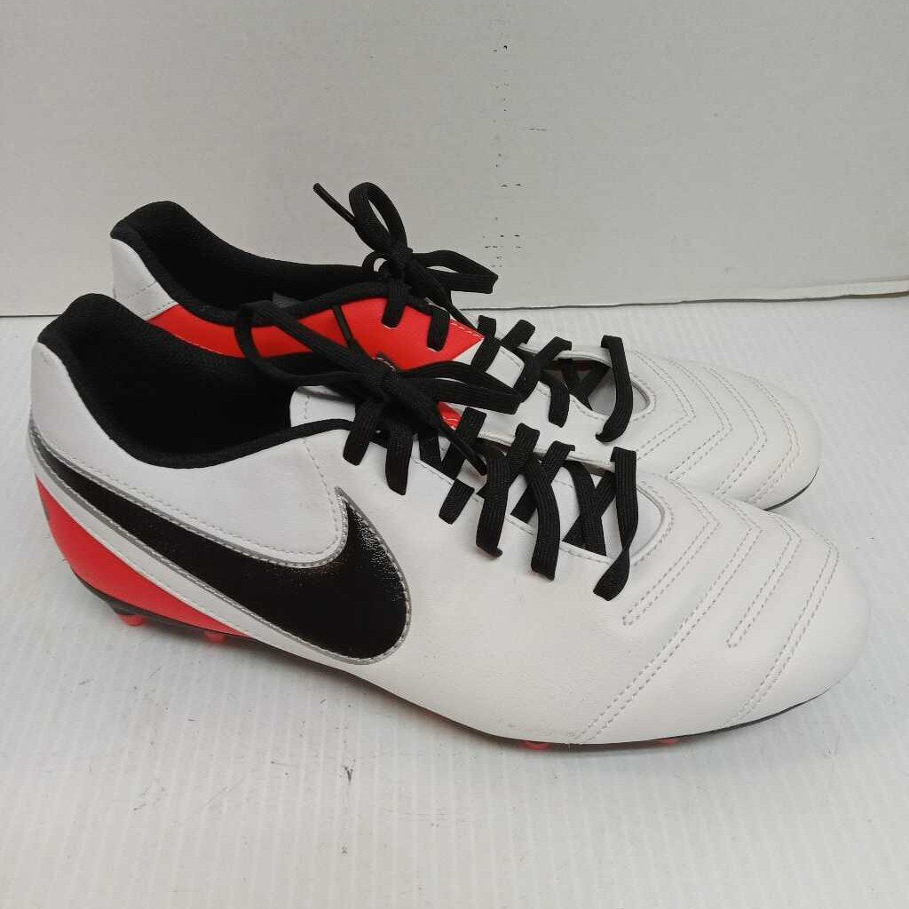 Nike Tiempo Soccer Cleats White/Red/Black Size 10 Preowned