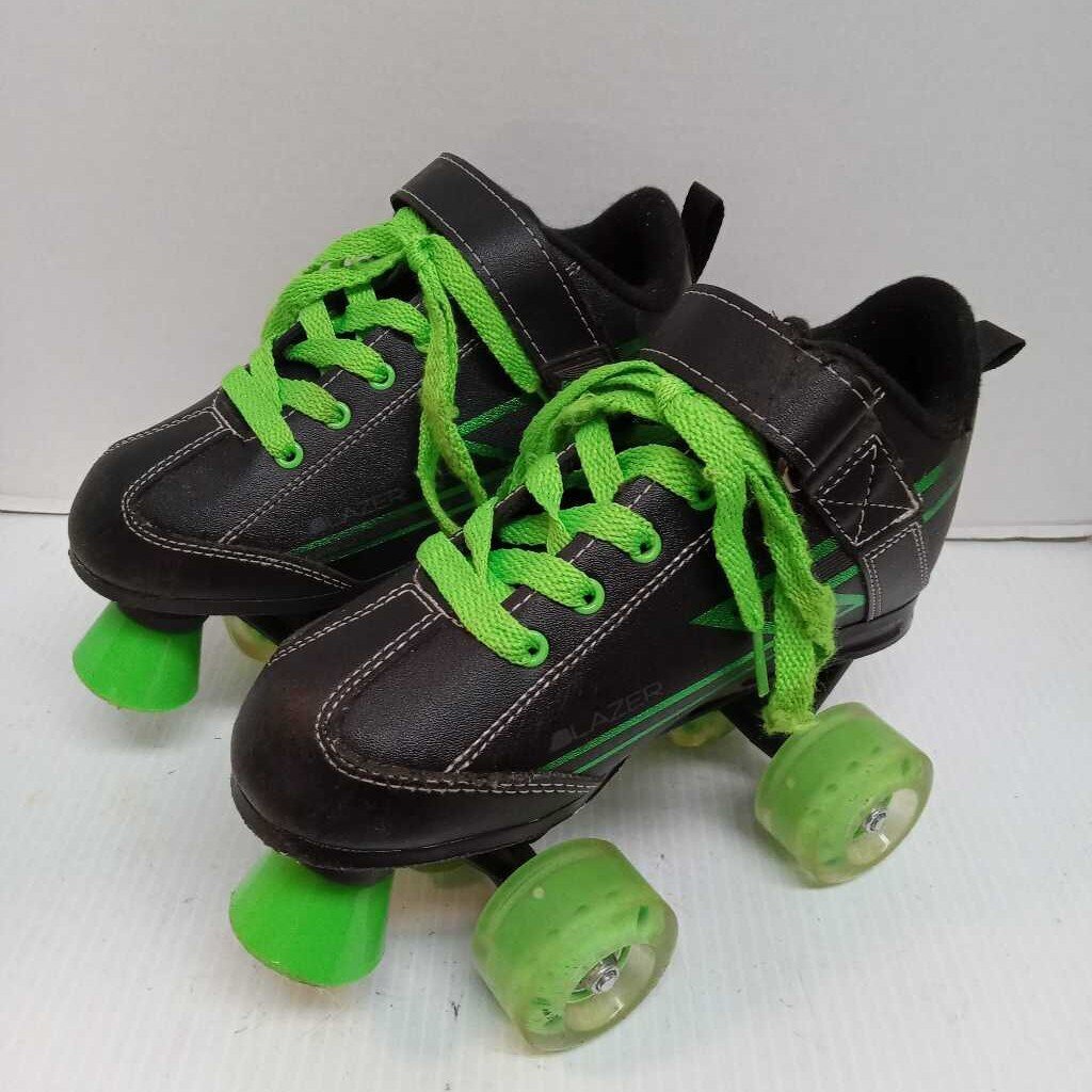 Roller Derby Roller Skates Black/Green Size 3 Preowned