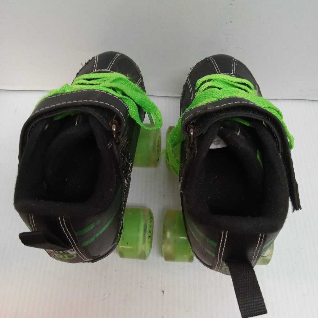 Roller Derby Roller Skates Black/Green Size 3 Preowned