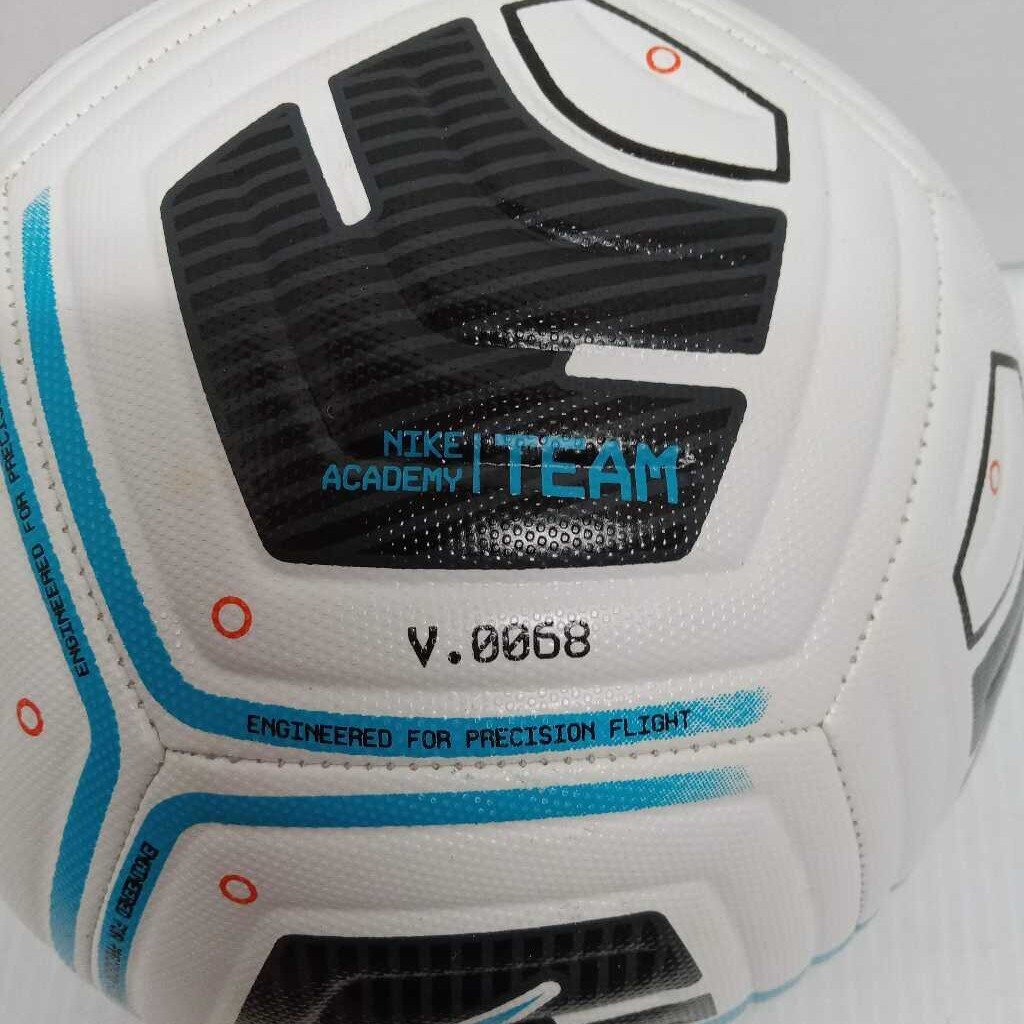 Nike Aerowsculpt Soccer Ball White/Black/Blue Size 4 Preowned