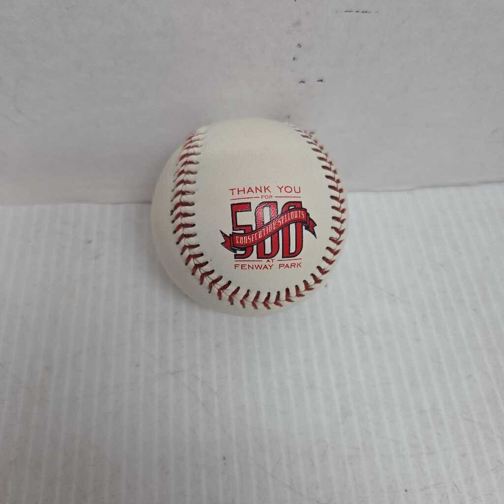 Boston Red Sox 500 Consecutive Sellouts Commemorative Basaeball Preowned
