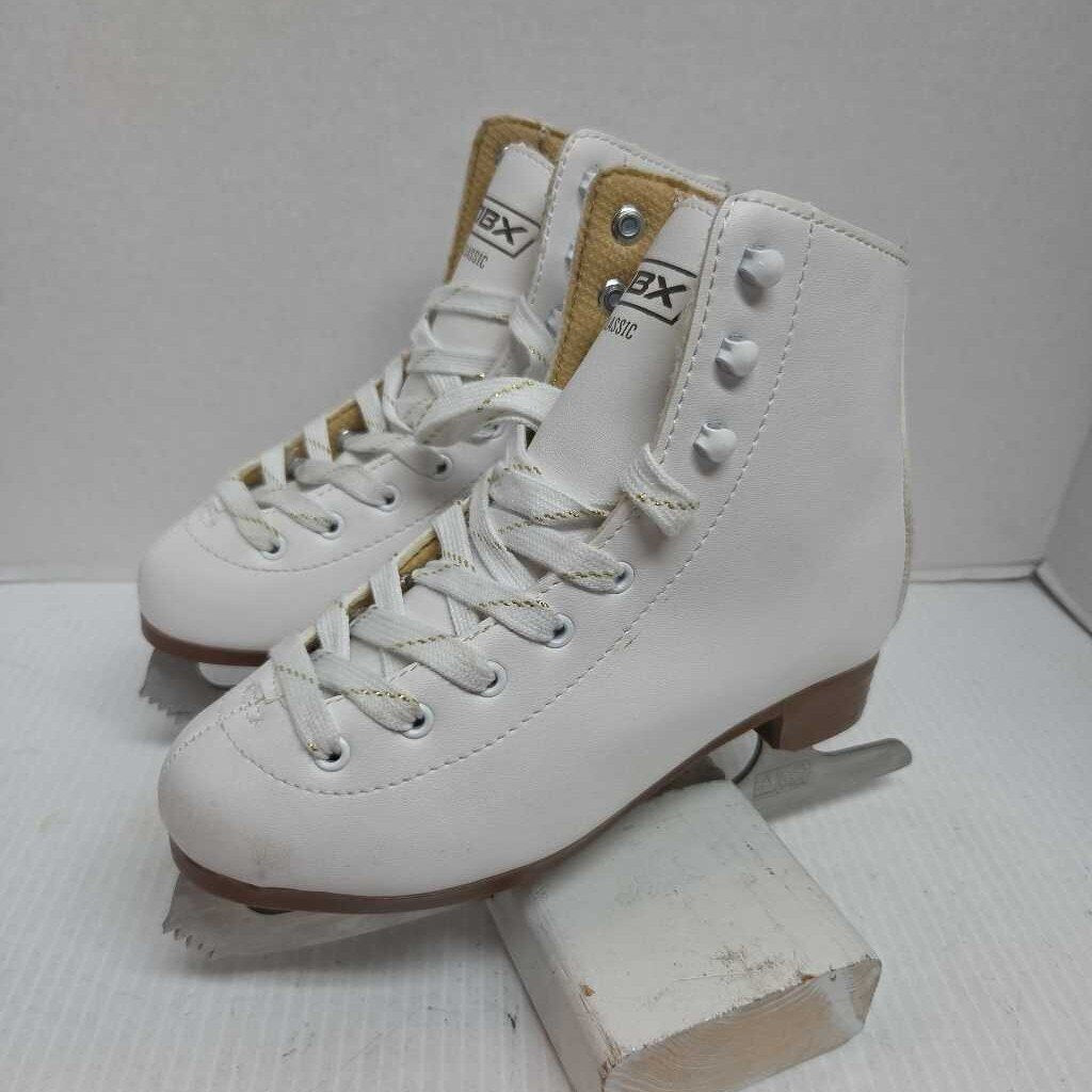 DBX Classic Figure Skates White Size 3 Preowned