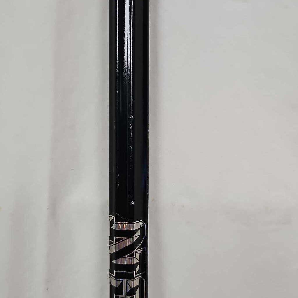 Maverik Seven Men's Lacrosse Shaft | Black | 30" | Used