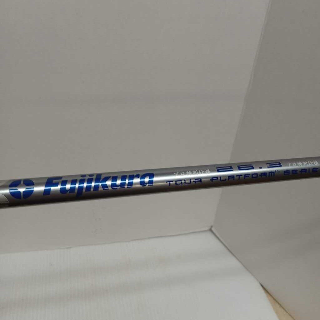 Titleist 905T Pro-Titanium Driver 9.5* Mens Right Hand With Stiff FlexFujikura Graph Shaft Preowned