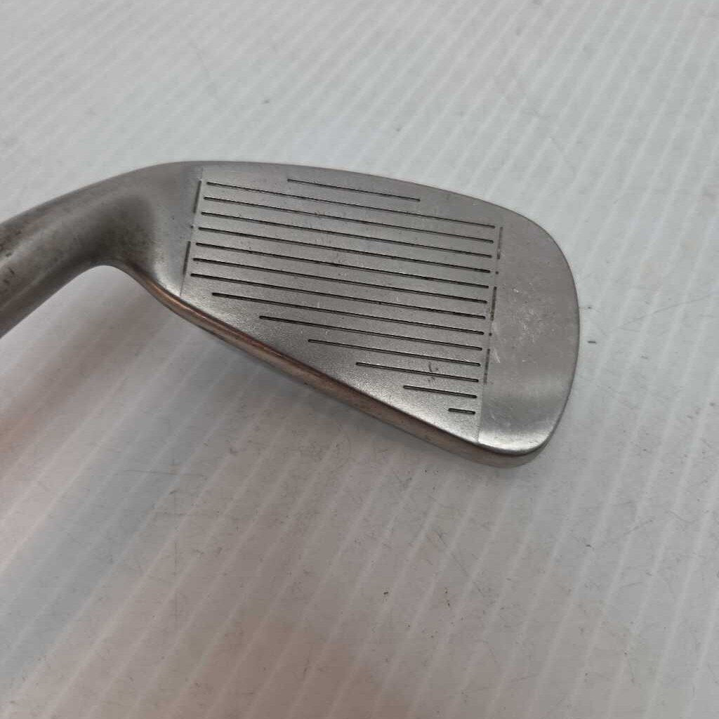 Cobra Gravity Back Optimum 4 Iron Mens Right Hand With Reg Flex Graph Shaft Preowned