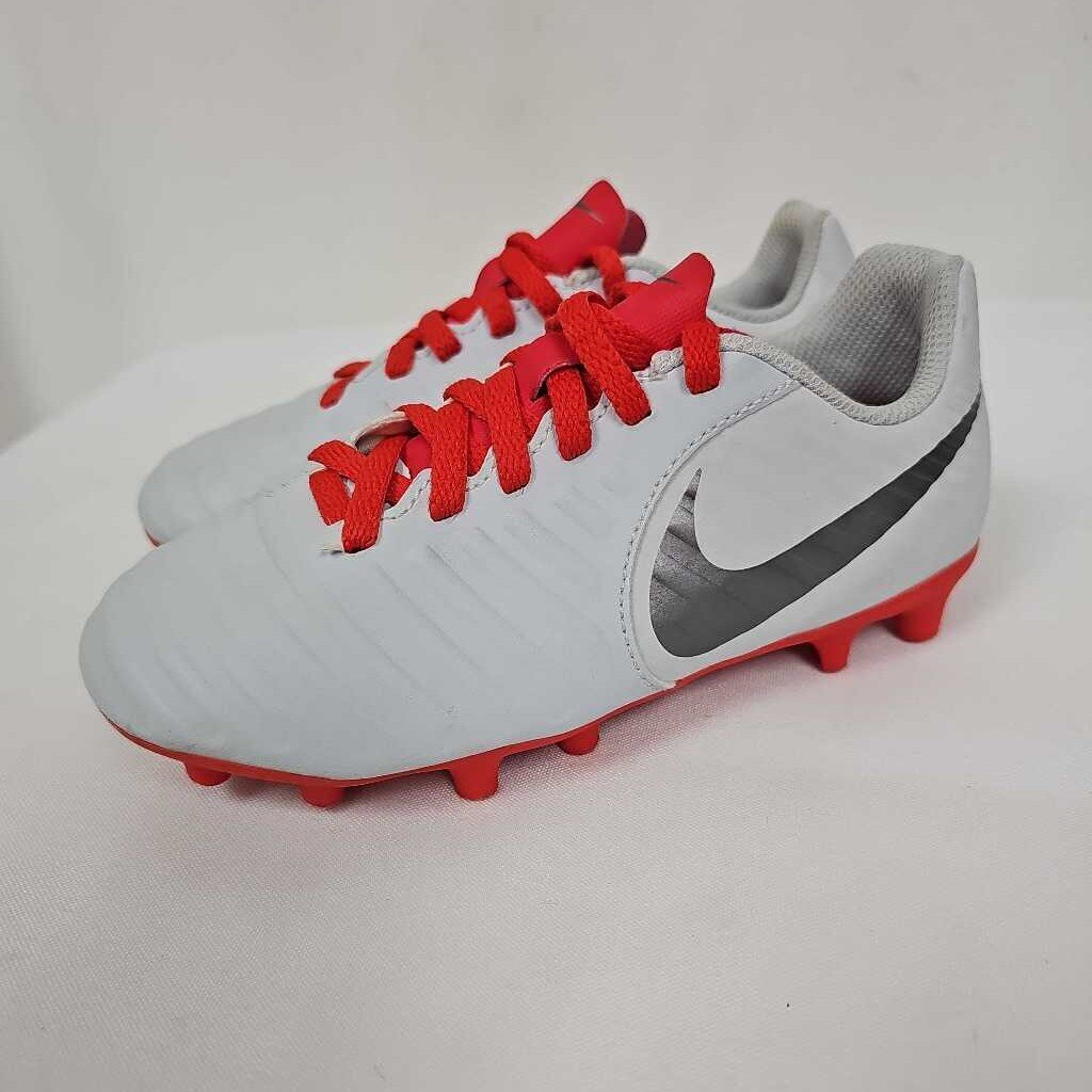 Nike Tiempo Jr Youth Soccer Cleats | Youth 12.5 | Preowned