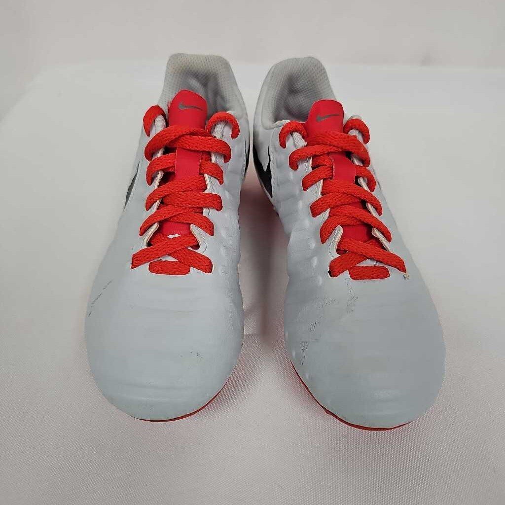 Nike Tiempo Jr Youth Soccer Cleats | Youth 12.5 | Preowned
