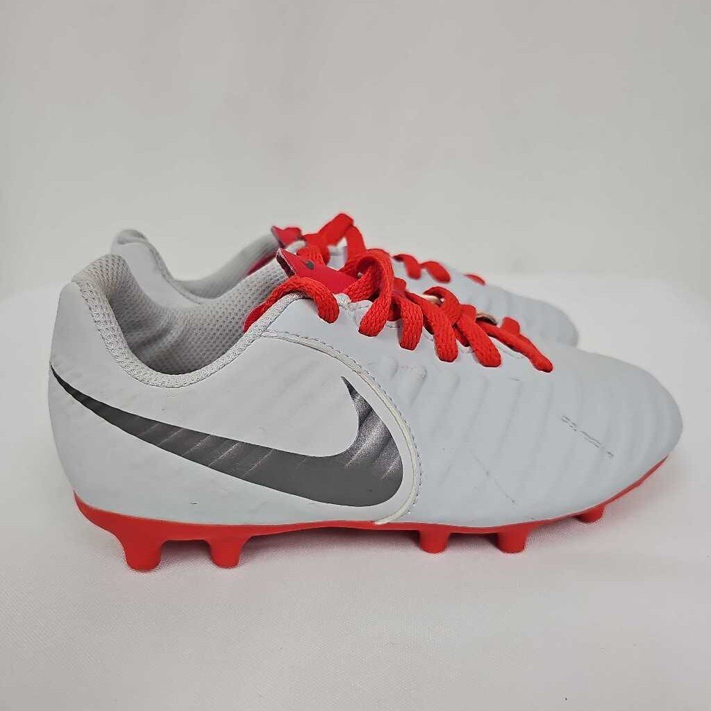 Nike Tiempo Jr Youth Soccer Cleats | Youth 12.5 | Preowned