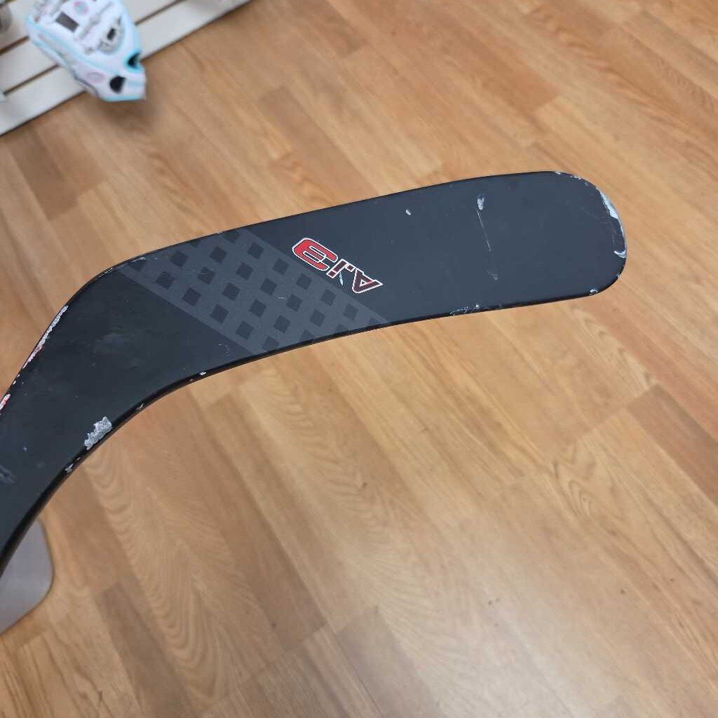 Reebok A.i Three Crosby P87A Curve Hockey Stick Junior Length ( 53" ) Preowned
