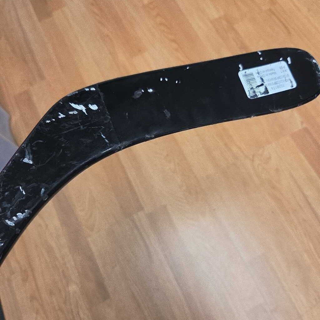 Bauer Vapor X 2.0 P88 Curve Junior Length ( 53" ) 87 Flex Right Shot Hockey Stick Preowned