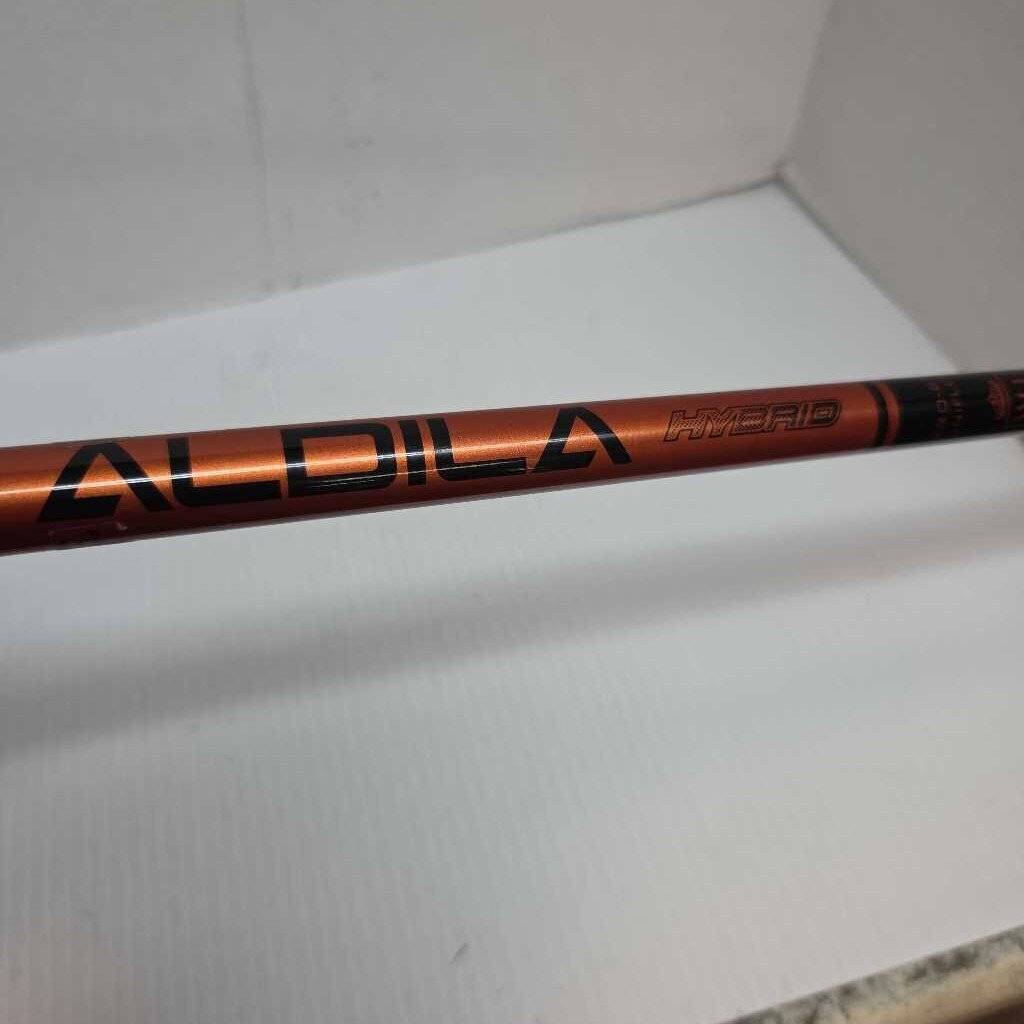 Walter Hagen WH-22 24* 4 Hybrid Mens Right Hand With Uniflex Graph Shaft Preowned
