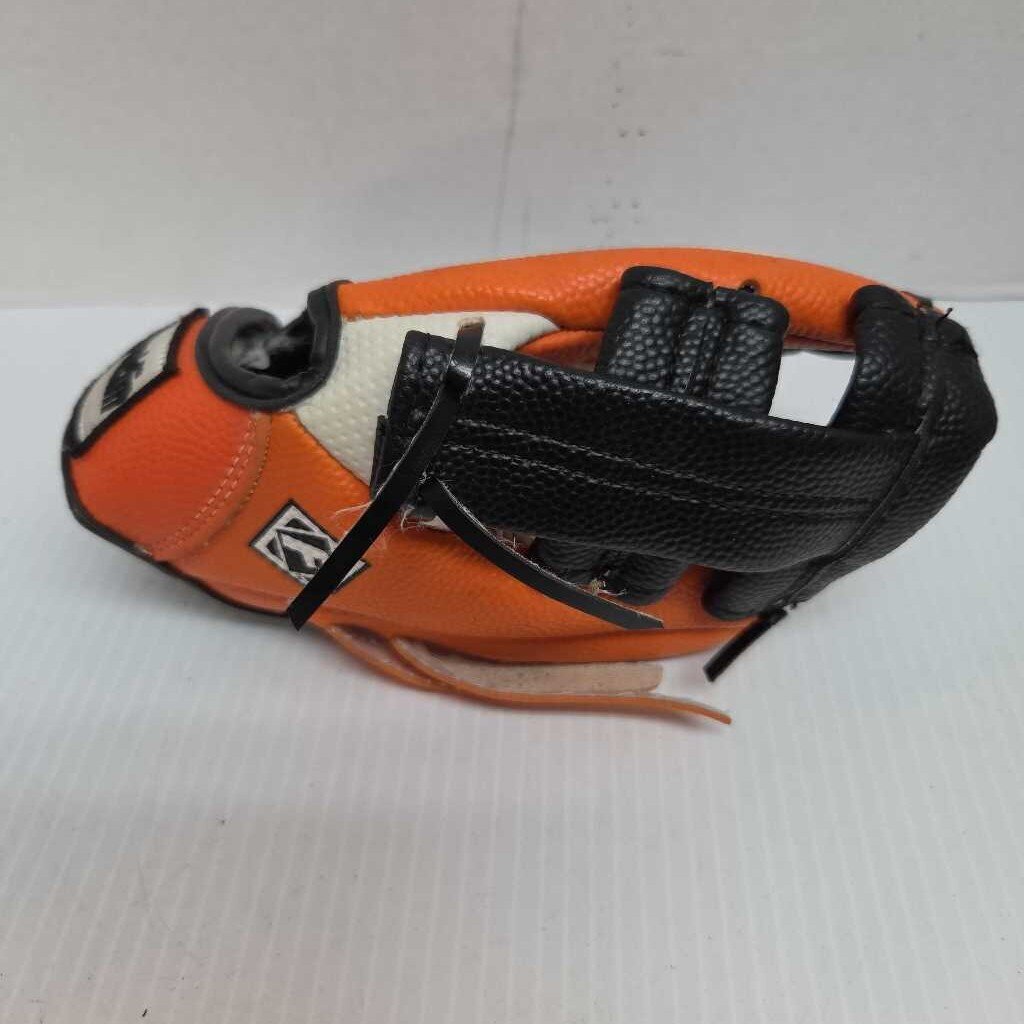 Franklin RTP 8.5 N T-Ball Glove Right Throw Preowned