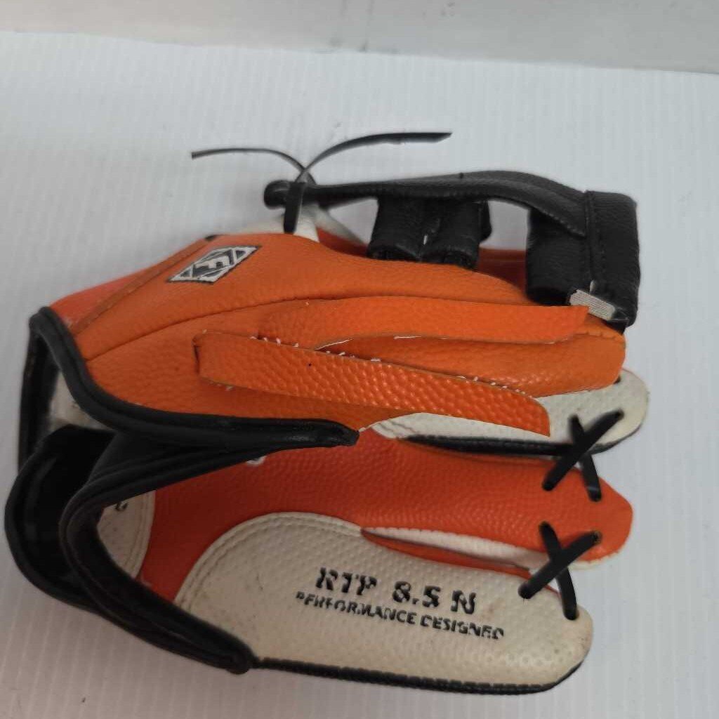Franklin RTP 8.5 N T-Ball Glove Right Throw Preowned
