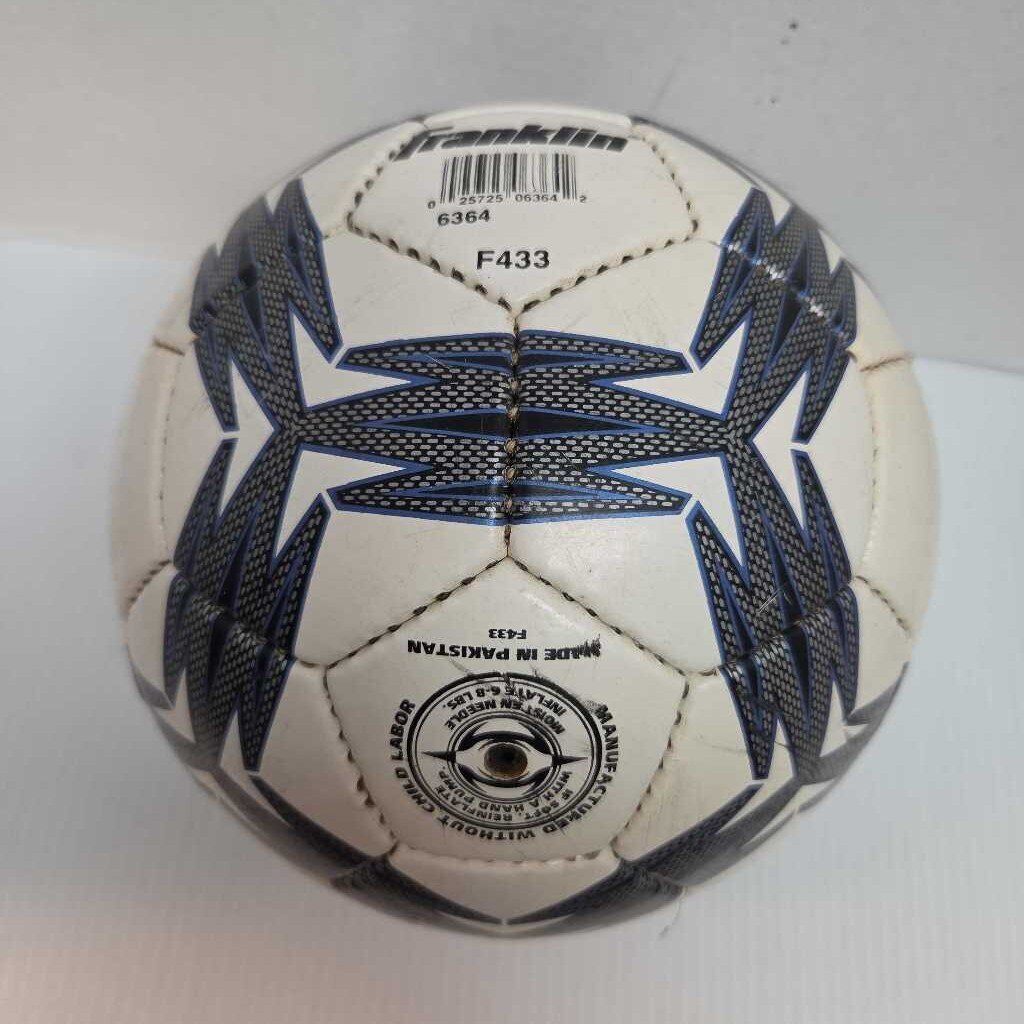 Franklin Pro 3500 Europa Classic Soccer Ball White/Black Size 4 Preowned