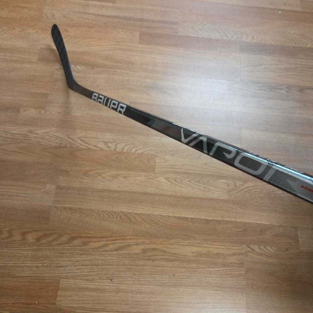 Bauer Vapor Hyperlite P92 40 Flex Right Shot Hockey Stick Preowned