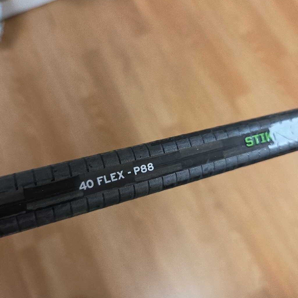 CCM Ribcore Trigger 6 Pro P88 40 Flex Hockey Stick Right Shot Hockey Stick Preowned