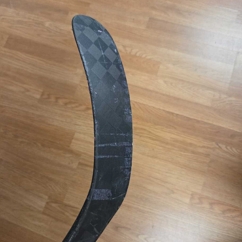CCM Ribcore Trigger 6 Pro P88 40 Flex Hockey Stick Right Shot Hockey Stick Preowned