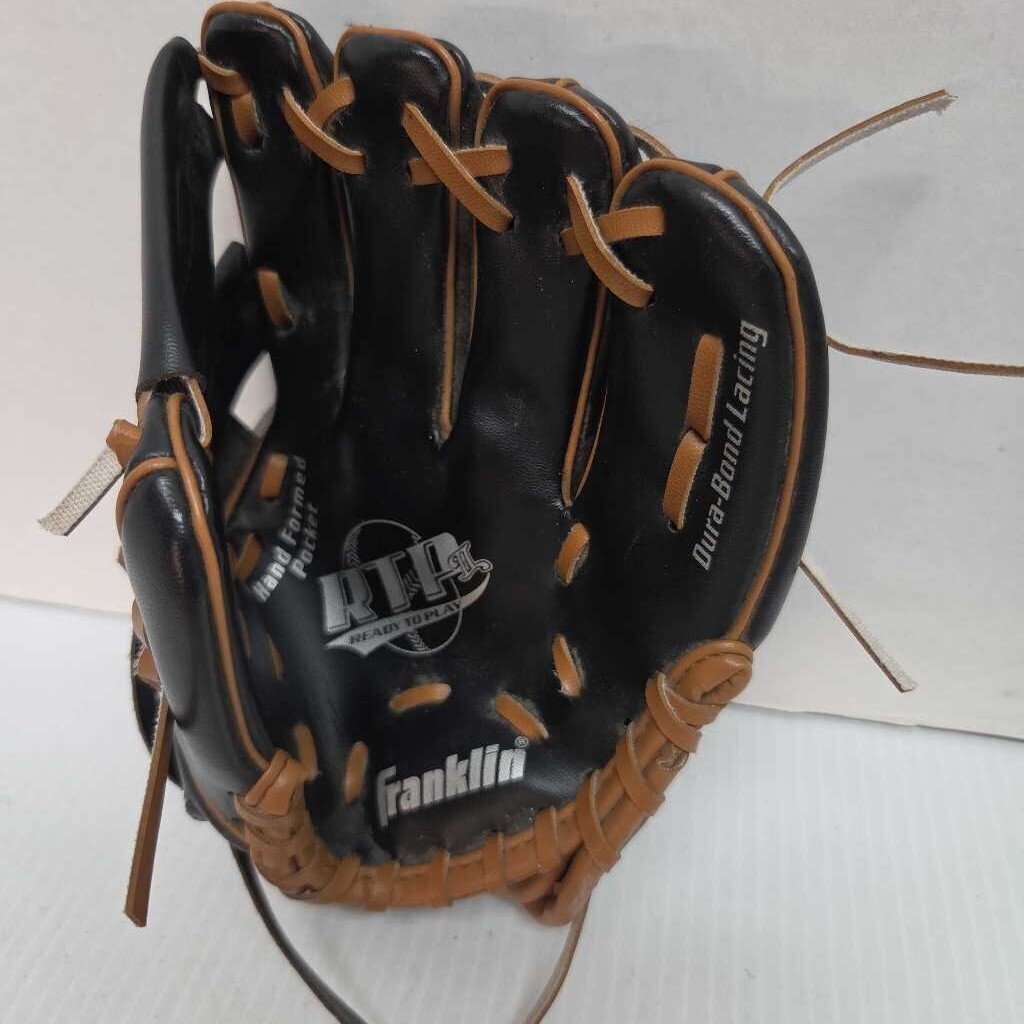 Franklin RTP II T-Ball Glove Black/Tan Size Youth 8.5" Right Hand Throw Preowned