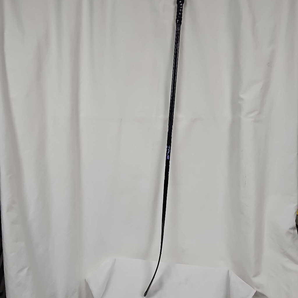 True Catalyst Pro Youth Hockey Stick | 10 Flex | Pre-owned