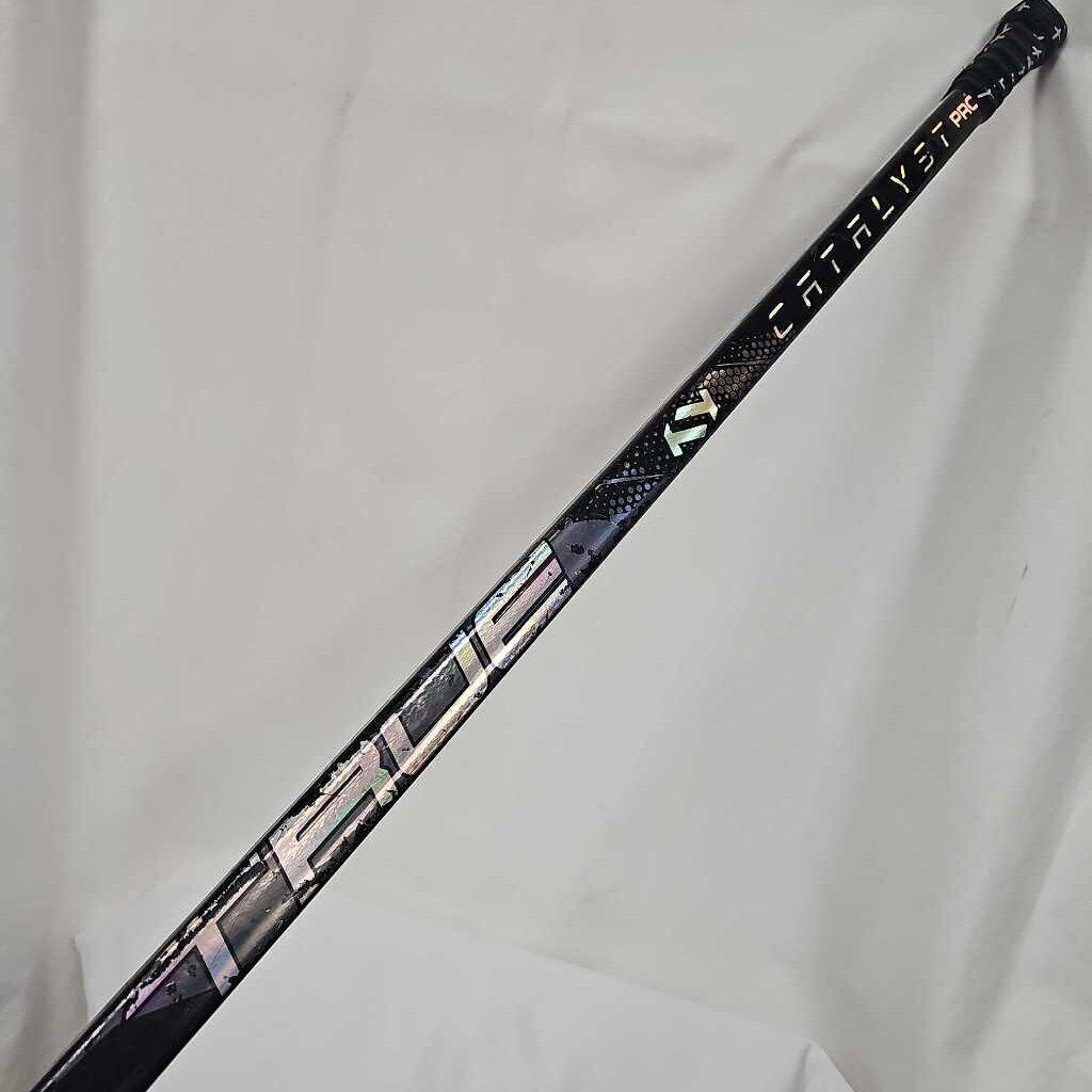 True Catalyst Pro Youth Hockey Stick | 10 Flex | Pre-owned