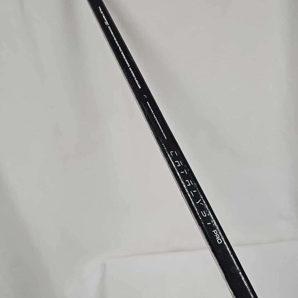 True Catalyst Pro Youth Hockey Stick | 10 Flex | Pre-owned