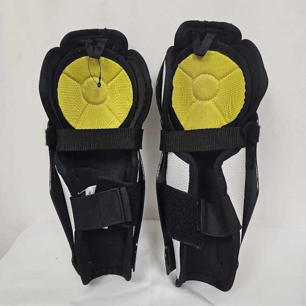 CCM Tacks Youth Hockey Shin Pads | Used | 9"