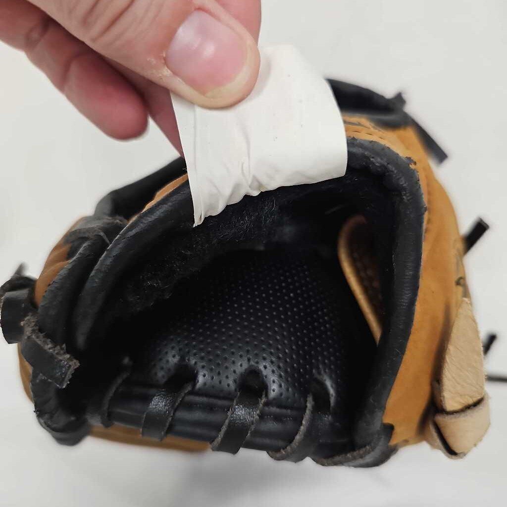 Wilson A300 Youth Baseball Glove | Used | 10.5"