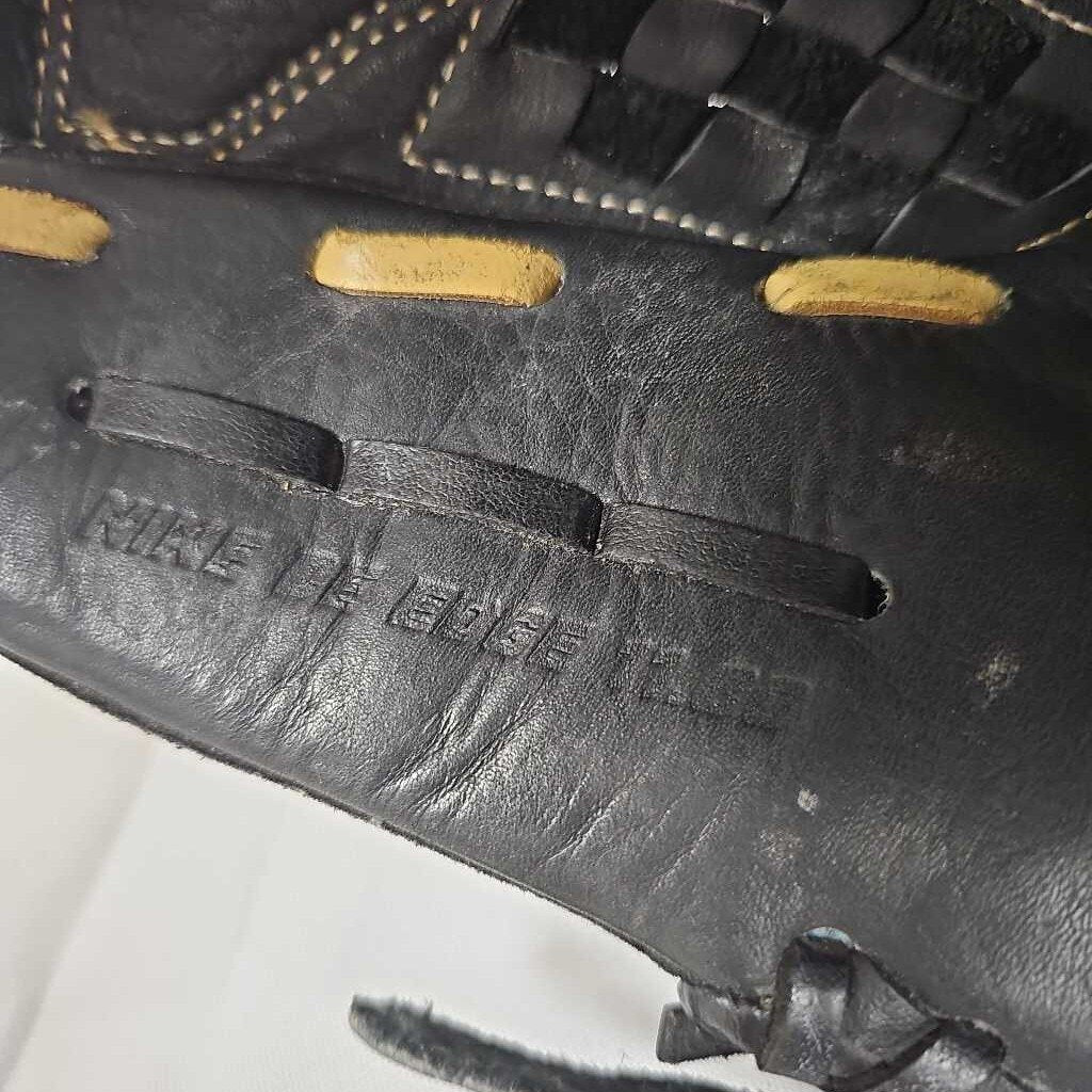 Nike Diamond Elite Edge Baseball Glove | Used | 11"