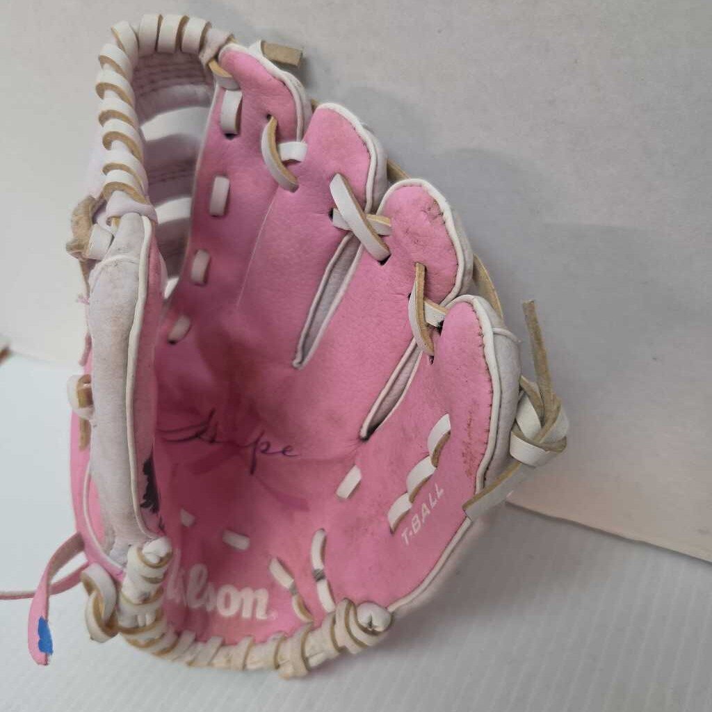 Wilson A2446 T-Ball Glove 10" Pink/White Right Hand Throw Preowned