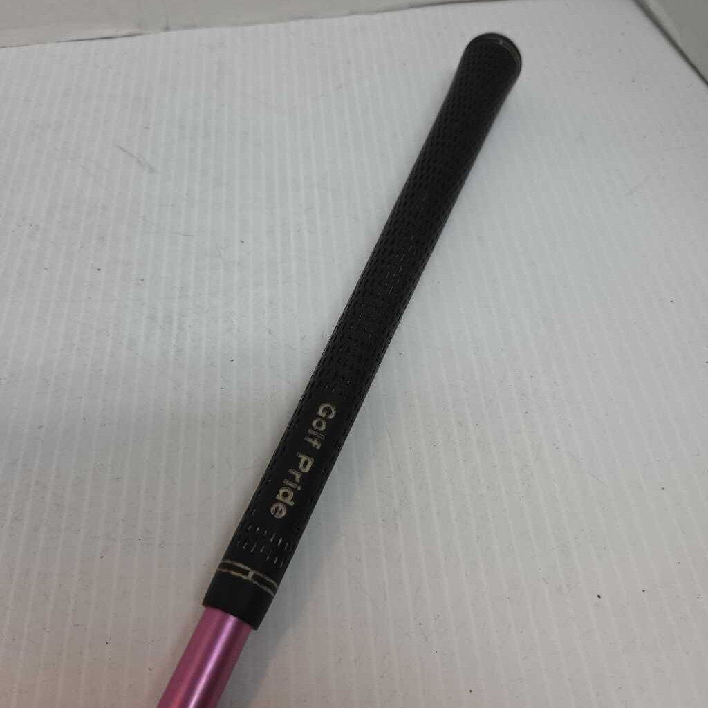 TaylorMade R7 Quad Driver 9.5* Mens Right Hand With Pink Reg Flex Aldila NV Graph Shaft 65G Preowned